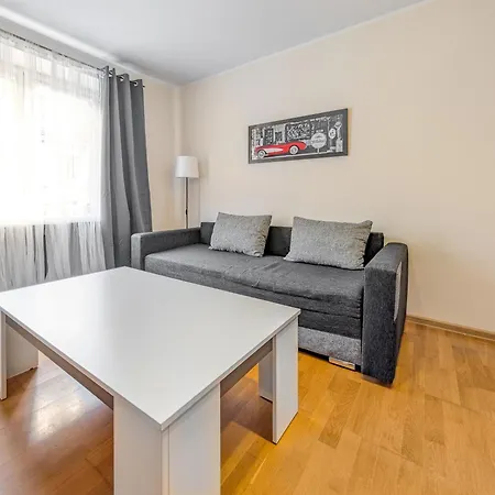 Kosciuszki Comfort Apartment By Bookinghost